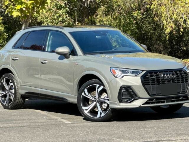 Серый Ауди Ку3, объемом двигателя 2 л и пробегом 10 тыс. км за 25500 $, фото 1 на Automoto.ua