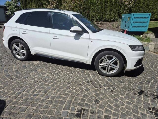 Белый Ауди Ку 5, объемом двигателя 2 л и пробегом 230 тыс. км за 25000 $, фото 1 на Automoto.ua