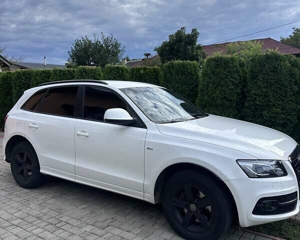 Белый Ауди Ку 5, объемом двигателя 3 л и пробегом 380 тыс. км за 15000 $, фото 1 на Automoto.ua