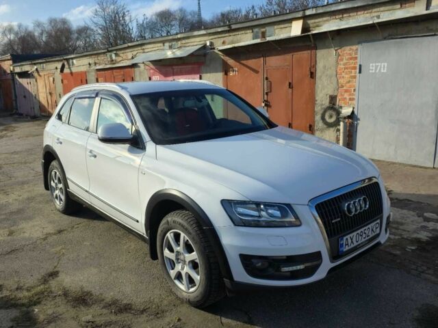 Белый Ауди Ку 5, объемом двигателя 2 л и пробегом 212 тыс. км за 16000 $, фото 1 на Automoto.ua