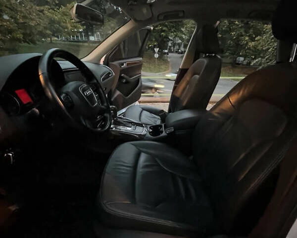 Білий Ауді Ку 5, об'ємом двигуна 2 л та пробігом 294 тис. км за 12200 $, фото 1 на Automoto.ua