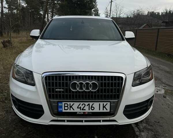 Белый Ауди Ку 5, объемом двигателя 2 л и пробегом 260 тыс. км за 13198 $, фото 1 на Automoto.ua