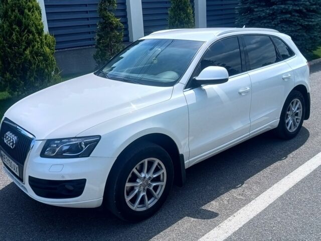 Білий Ауді Ку 5, об'ємом двигуна 2 л та пробігом 228 тис. км за 15000 $, фото 1 на Automoto.ua