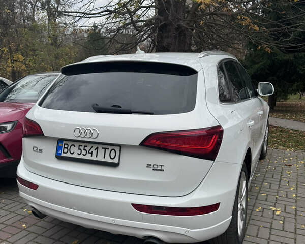 Белый Ауди Ку 5, объемом двигателя 1.98 л и пробегом 212 тыс. км за 15800 $, фото 1 на Automoto.ua