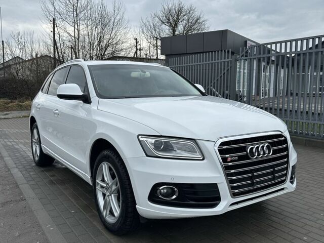 Белый Ауди Ку 5, объемом двигателя 2 л и пробегом 219 тыс. км за 13900 $, фото 1 на Automoto.ua