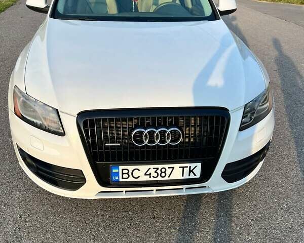 Белый Ауди Ку 5, объемом двигателя 1.98 л и пробегом 190 тыс. км за 16000 $, фото 1 на Automoto.ua