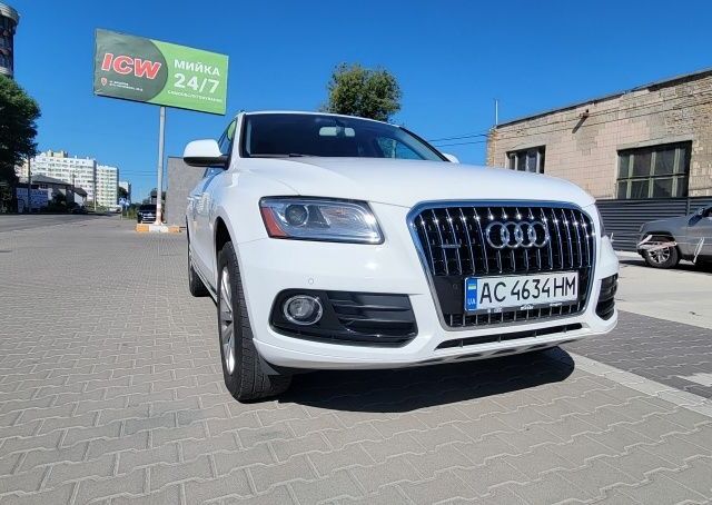 Белый Ауди Ку 5, объемом двигателя 2 л и пробегом 178 тыс. км за 16000 $, фото 1 на Automoto.ua