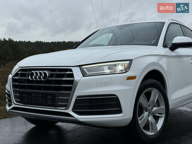 Белый Ауди Ку 5, объемом двигателя 2 л и пробегом 171 тыс. км за 21500 $, фото 1 на Automoto.ua