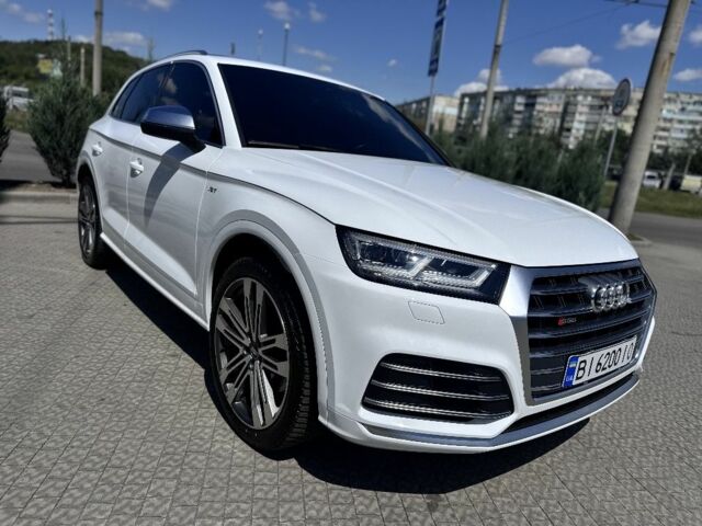 Белый Ауди Ку 5, объемом двигателя 3 л и пробегом 205 тыс. км за 26499 $, фото 1 на Automoto.ua