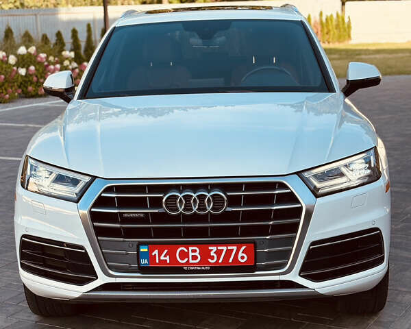 Белый Ауди Ку 5, объемом двигателя 2 л и пробегом 90 тыс. км за 26500 $, фото 1 на Automoto.ua