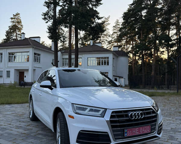 Белый Ауди Ку 5, объемом двигателя 2 л и пробегом 167 тыс. км за 27400 $, фото 1 на Automoto.ua