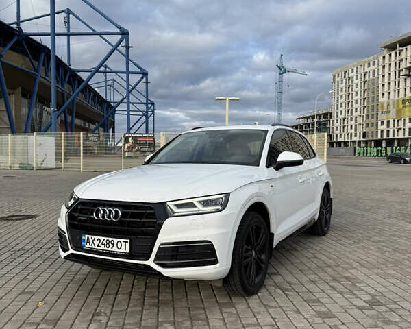 Белый Ауди Ку 5, объемом двигателя 1.98 л и пробегом 100 тыс. км за 27000 $, фото 1 на Automoto.ua