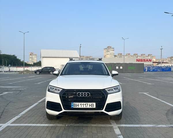 Белый Ауди Ку 5, объемом двигателя 1.98 л и пробегом 145 тыс. км за 29300 $, фото 1 на Automoto.ua