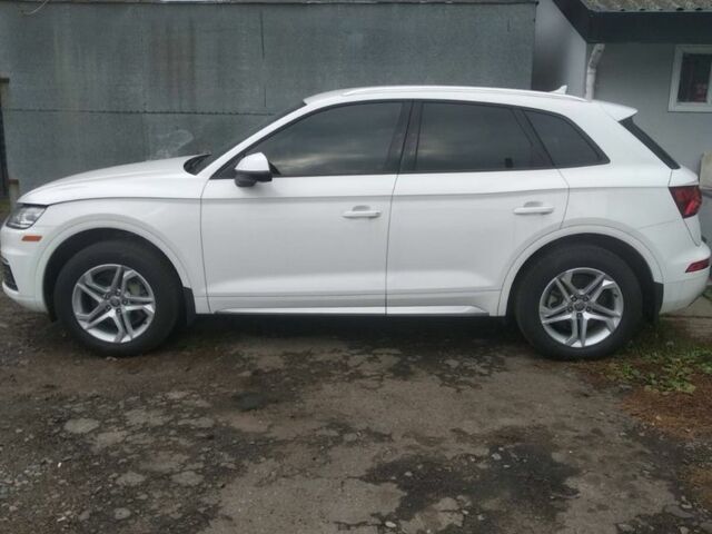 Білий Ауді Ку 5, об'ємом двигуна 2 л та пробігом 250 тис. км за 16000 $, фото 1 на Automoto.ua