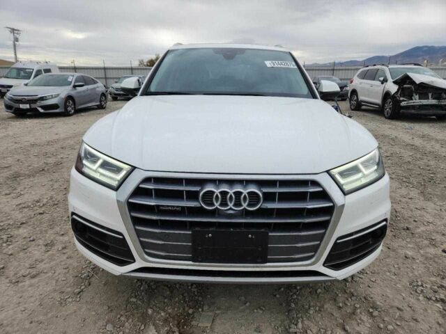 Білий Ауді Ку 5, об'ємом двигуна 2 л та пробігом 112 тис. км за 5500 $, фото 1 на Automoto.ua