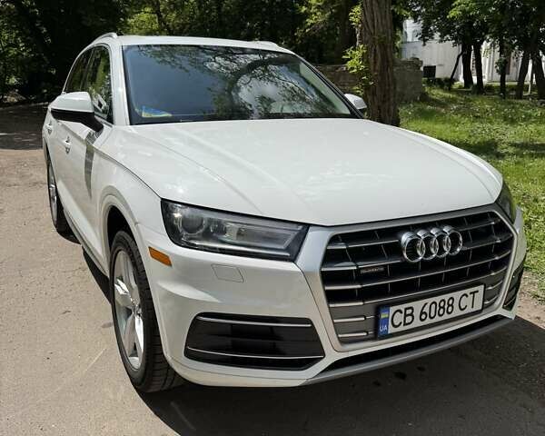 Белый Ауди Ку 5, объемом двигателя 1.97 л и пробегом 102 тыс. км за 24900 $, фото 1 на Automoto.ua