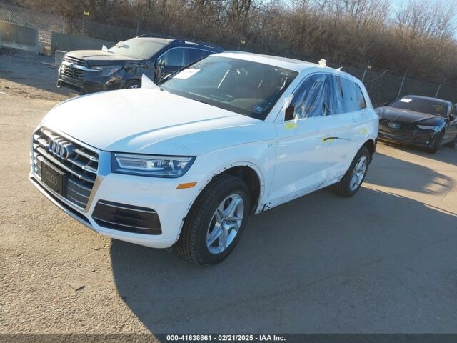 Білий Ауді Ку 5, об'ємом двигуна 2 л та пробігом 105 тис. км за 17950 $, фото 1 на Automoto.ua