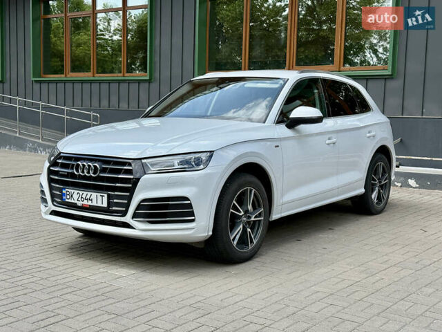 Белый Ауди Ку 5, объемом двигателя 2 л и пробегом 56 тыс. км за 34500 $, фото 1 на Automoto.ua