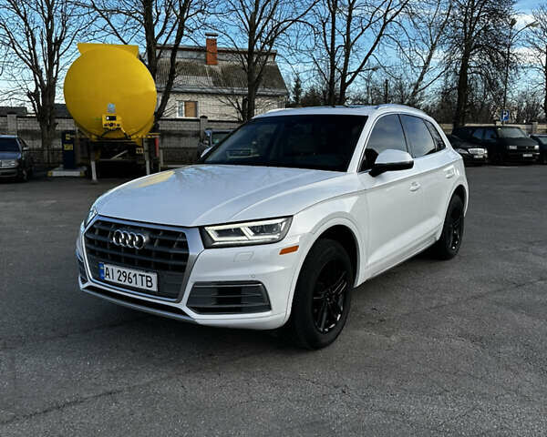 Белый Ауди Ку 5, объемом двигателя 1.98 л и пробегом 72 тыс. км за 26900 $, фото 1 на Automoto.ua