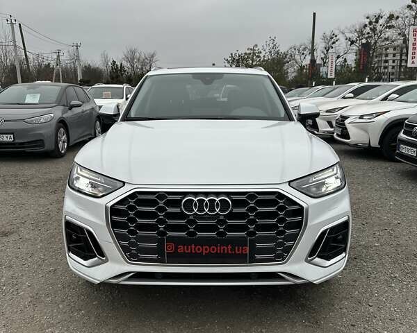 Белый Ауди Ку 5, объемом двигателя 2 л и пробегом 17 тыс. км за 37000 $, фото 1 на Automoto.ua