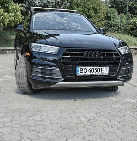 Черный Ауди Ку 5, объемом двигателя 2 л и пробегом 95 тыс. км за 24800 $, фото 1 на Automoto.ua