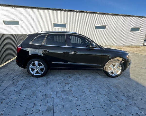 Черный Ауди Ку 5, объемом двигателя 2 л и пробегом 215 тыс. км за 12500 $, фото 1 на Automoto.ua