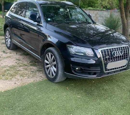 Ауди Ку 5 2012 в Киеве на Automoto.ua Черный Ауди Ку 5, объемом двигателя 2 л и пробегом 300 тыс. км за 10000 $, фото 1 на Automoto.ua