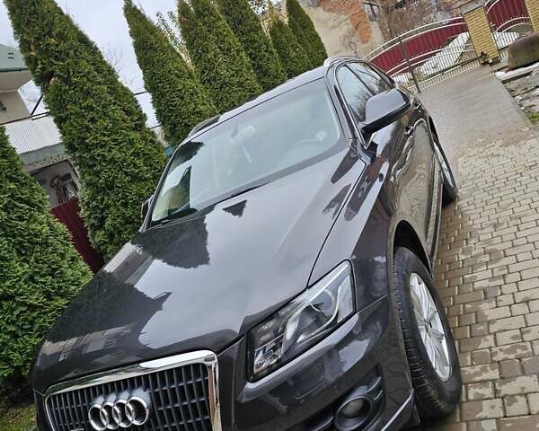 Черный Ауди Ку 5, объемом двигателя 1.97 л и пробегом 261 тыс. км за 17000 $, фото 1 на Automoto.ua