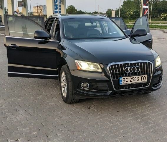 Черный Ауди Ку 5, объемом двигателя 2 л и пробегом 228 тыс. км за 580000 $, фото 1 на Automoto.ua