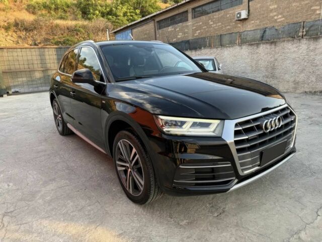 Ауди Ку 5 2017 в Кривом Роге на Automoto.ua Черный Ауди Ку 5, объемом двигателя 2 л и пробегом 63 тыс. км за 12000 $, фото 1 на Automoto.ua