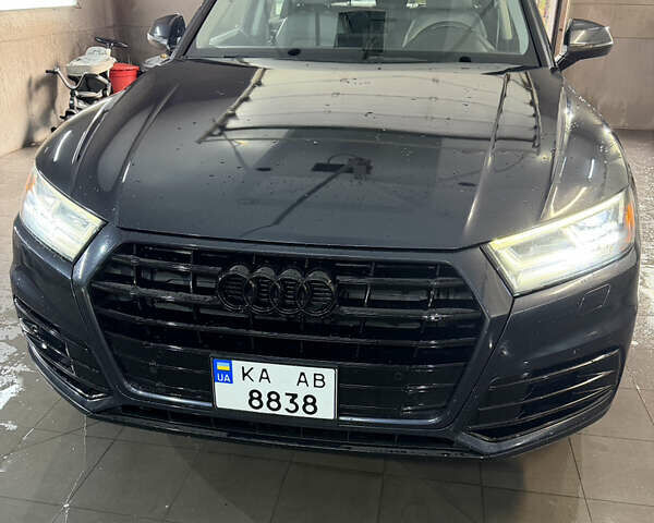 Черный Ауди Ку 5, объемом двигателя 1.98 л и пробегом 280 тыс. км за 21500 $, фото 1 на Automoto.ua