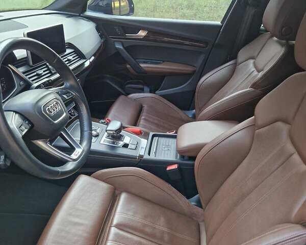 Черный Ауди Ку 5, объемом двигателя 1.98 л и пробегом 80 тыс. км за 34500 $, фото 1 на Automoto.ua