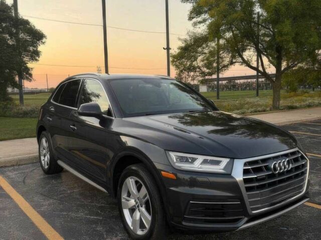 Черный Ауди Ку 5, объемом двигателя 2 л и пробегом 33 тыс. км за 13300 $, фото 1 на Automoto.ua