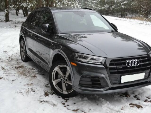 Чорний Ауді Ку 5, об'ємом двигуна 2 л та пробігом 77 тис. км за 15800 $, фото 1 на Automoto.ua