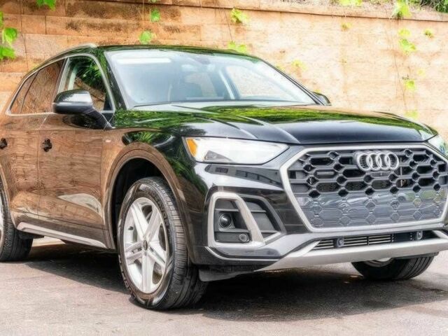 Ауді Ку 5 2021 у Чернівцях на Automoto.ua Чорний Ауді Ку 5, об'ємом двигуна 2 л та пробігом 28 тис. км за 19990 $, фото 1 на Automoto.ua