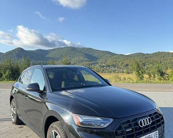 Черный Ауди Ку 5, объемом двигателя 2 л и пробегом 9 тыс. км за 36200 $, фото 1 на Automoto.ua