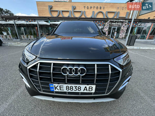 Черный Ауди Ку 5, объемом двигателя 2 л и пробегом 32 тыс. км за 45500 $, фото 1 на Automoto.ua