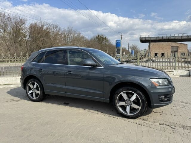 Сірий Ауді Ку 5, об'ємом двигуна 2 л та пробігом 254 тис. км за 13500 $, фото 1 на Automoto.ua