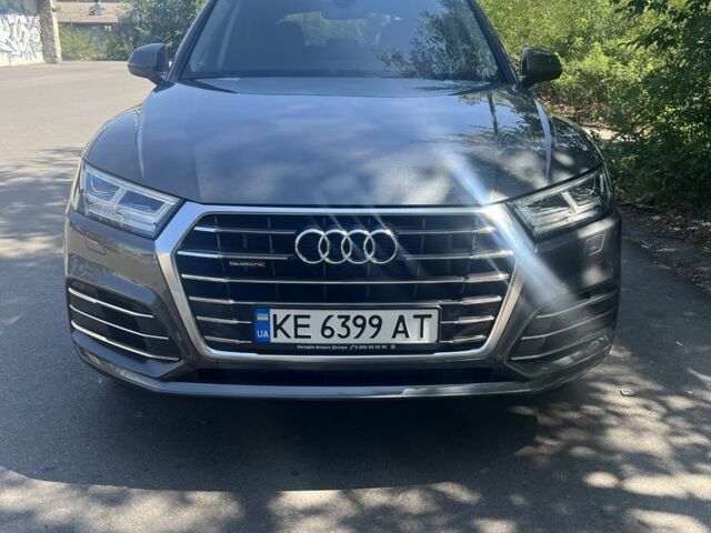 Серый Ауди Ку 5, объемом двигателя 2 л и пробегом 65 тыс. км за 40000 $, фото 1 на Automoto.ua