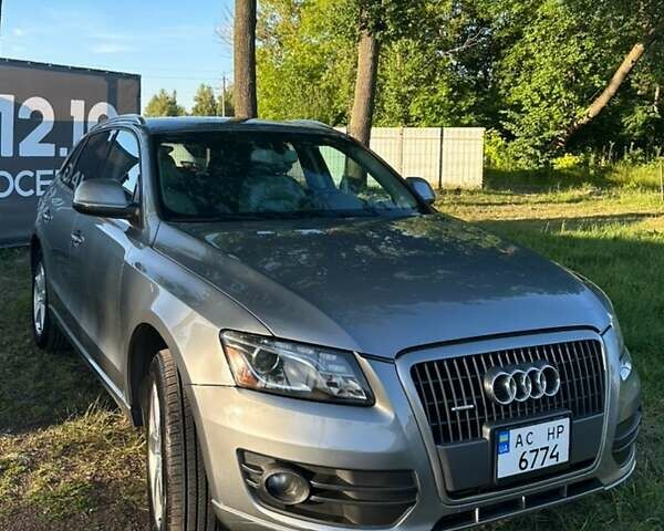 Серый Ауди Ку 5, объемом двигателя 1.98 л и пробегом 168 тыс. км за 12500 $, фото 1 на Automoto.ua