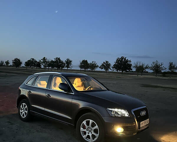 Сірий Ауді Ку 5, об'ємом двигуна 2.97 л та пробігом 250 тис. км за 16000 $, фото 1 на Automoto.ua