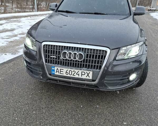 Серый Ауди Ку 5, объемом двигателя 1.98 л и пробегом 209 тыс. км за 19000 $, фото 1 на Automoto.ua