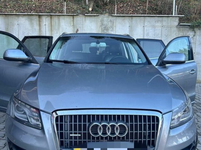 Серый Ауди Ку 5, объемом двигателя 2 л и пробегом 258 тыс. км за 11299 $, фото 1 на Automoto.ua