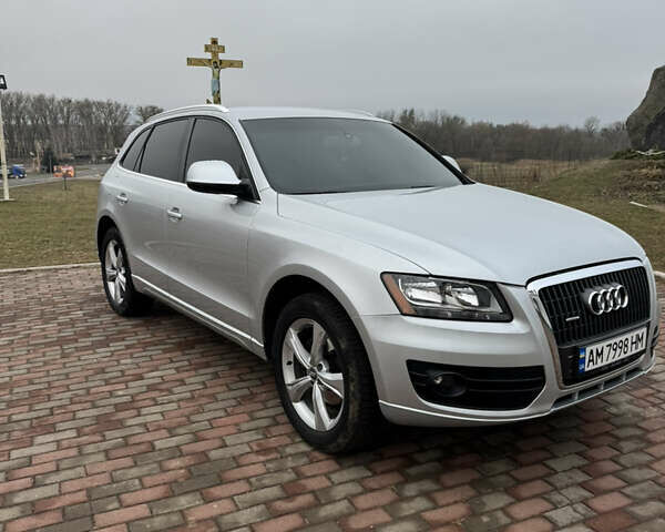 Серый Ауди Ку 5, объемом двигателя 1.98 л и пробегом 247 тыс. км за 11800 $, фото 1 на Automoto.ua