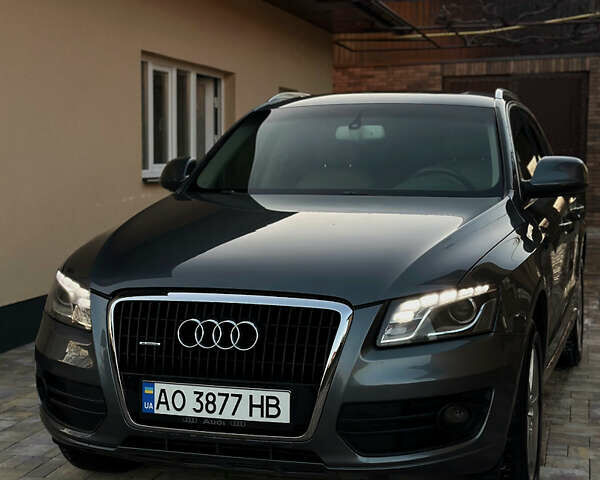 Серый Ауди Ку 5, объемом двигателя 1.98 л и пробегом 288 тыс. км за 13700 $, фото 1 на Automoto.ua
