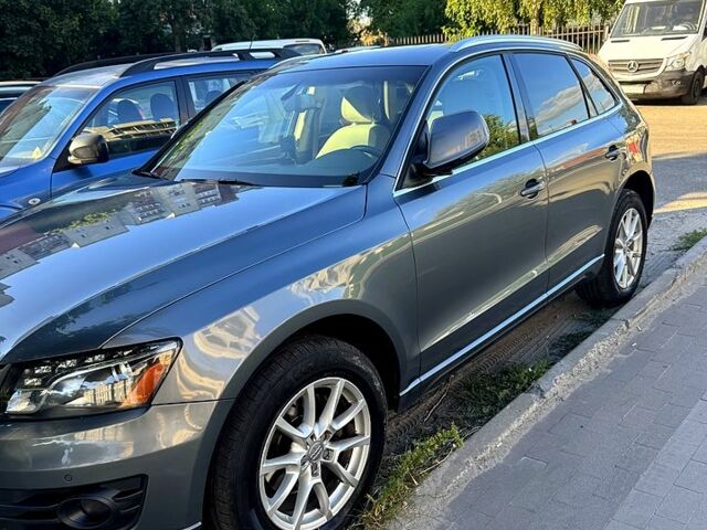 Серый Ауди Ку 5, объемом двигателя 2 л и пробегом 263 тыс. км за 11500 $, фото 1 на Automoto.ua