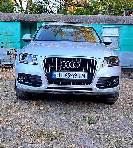 Сірий Ауді Ку 5, об'ємом двигуна 2 л та пробігом 176 тис. км за 16200 $, фото 1 на Automoto.ua