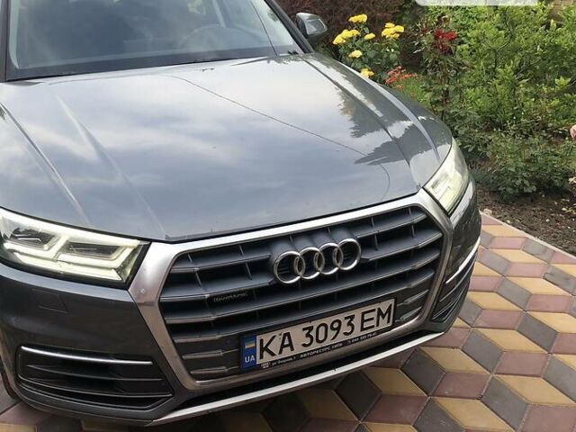 Серый Ауди Ку 5, объемом двигателя 2 л и пробегом 68 тыс. км за 32500 $, фото 1 на Automoto.ua