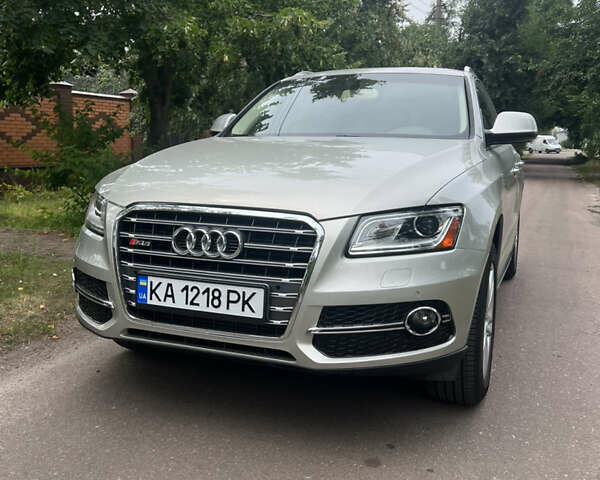 Серый Ауди Ку 5, объемом двигателя 1.98 л и пробегом 195 тыс. км за 18500 $, фото 1 на Automoto.ua