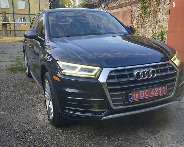 Серый Ауди Ку 5, объемом двигателя 2 л и пробегом 178 тыс. км за 23800 $, фото 1 на Automoto.ua
